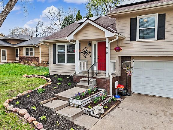2nd image of 1930 Thornton Ct