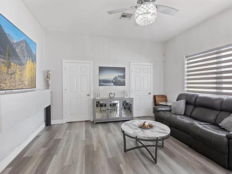 3221 El Camino Real — Photo 12