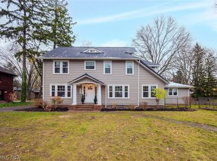 2945 Lee Rd, Shaker Heights, OH 44120