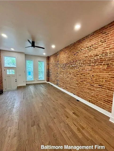 Property Photo - 140 N Lakewood Ave