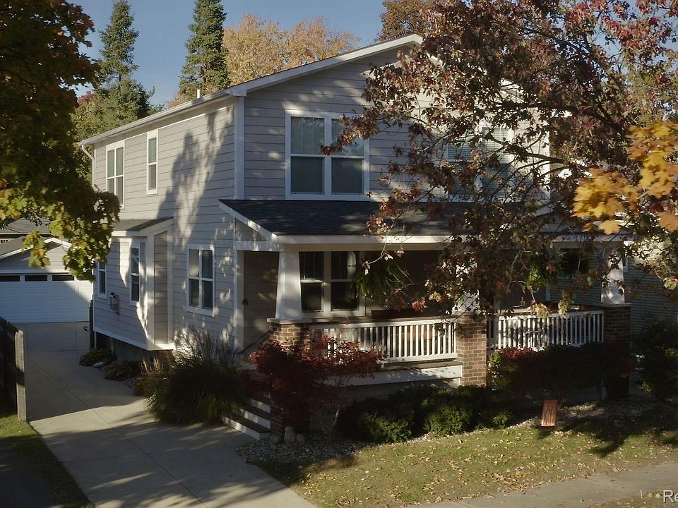 1st image of 812 Florence Ave