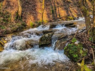 1976 Carrs Creek Rd, Townsend, TN 37882