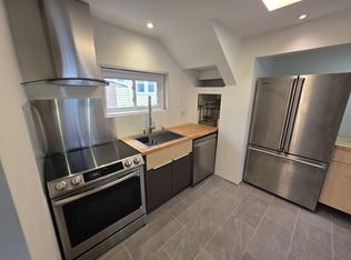 1 1/2 N Cherry Grove Ave, Annapolis, MD 21401