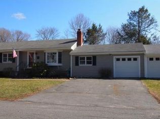 8 Bradford Rd, South Hamilton, MA 01982