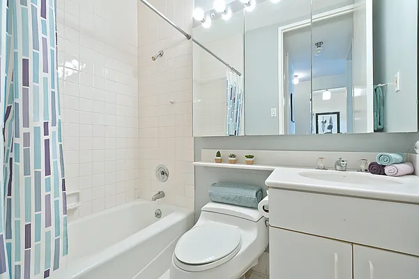 Rented by Douglas Elliman | media 19