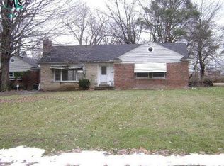 24580 Green Valley St, Southfield, MI 48033