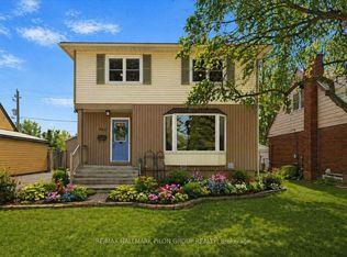 962 Weston Dr, Ottawa, ON K1G 1X2