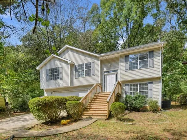 215 Pinehurst Dr, Stockbridge, GA 30281