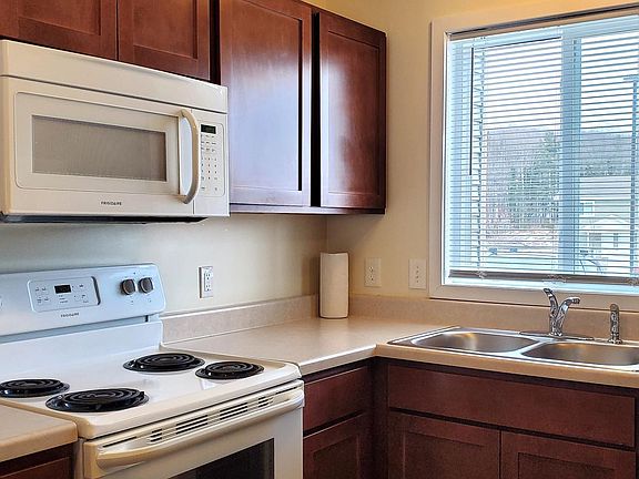 4th image of 3883 Vale Dr