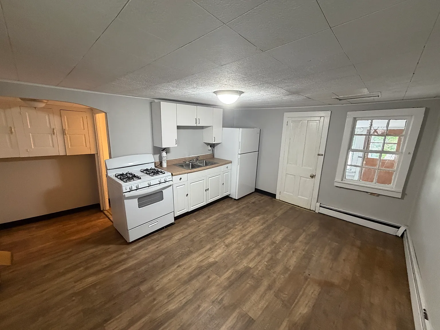 2 bed, 1072 sqft, $1,100 — Photo 4