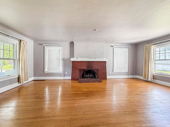 4th image of 650 Glendale Dr