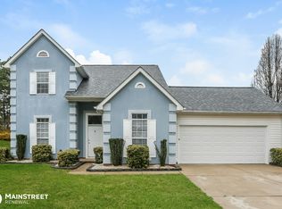 8305 Woodford Bridge Dr, Charlotte, NC 28216