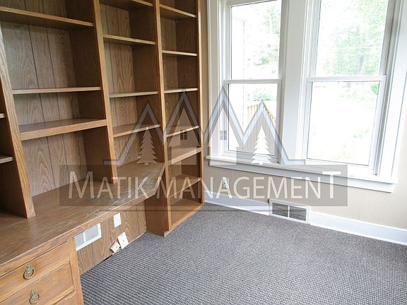 4th image of 16 9th Ave NE APT 1