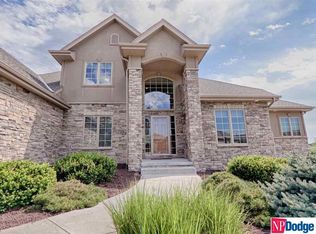 19323 Spaulding Cir, Elkhorn, NE 68022