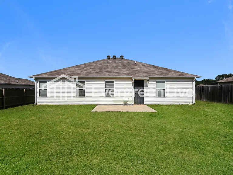 5504 Bundy Dr — Photo 15