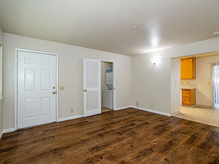 AMG Townhomes — Photo 3