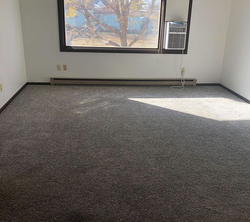 1st image of 206 1st St #2