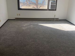 206 1st St #2, Underwood, ND 58576