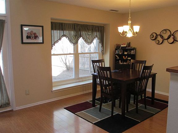 5th image of 58 Stoney Creek Dr
