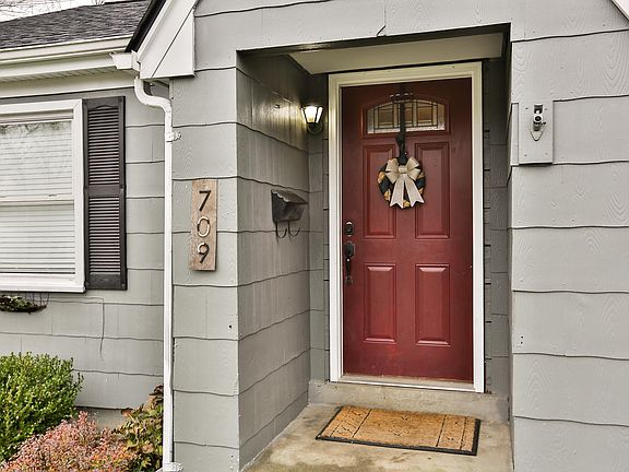2nd image of 709 Greenwood Ct