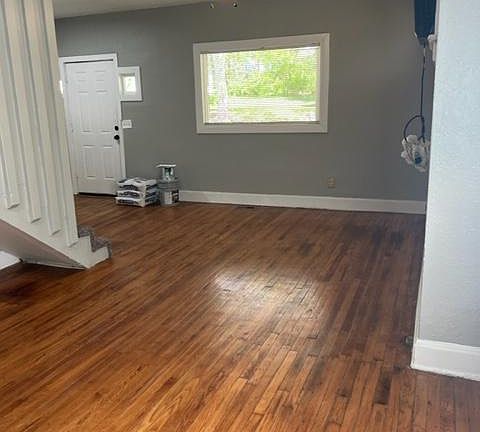 3rd image of 4118 Forest Ave