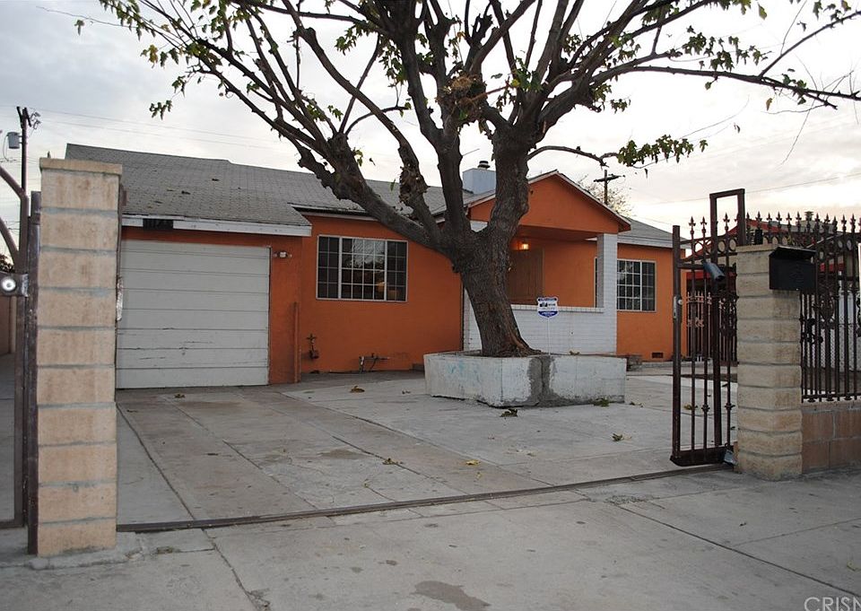 1st image of 11142 Lemay St
