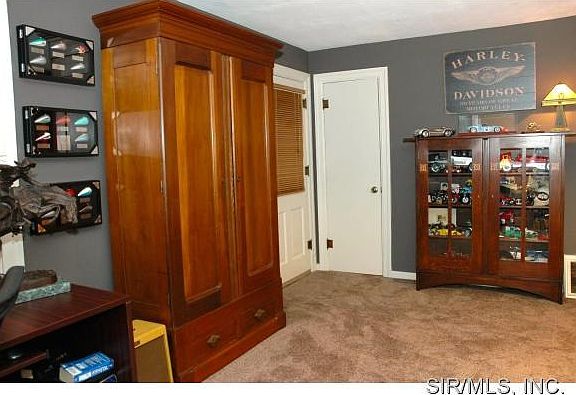 4th image of 324 Brentwood Blvd