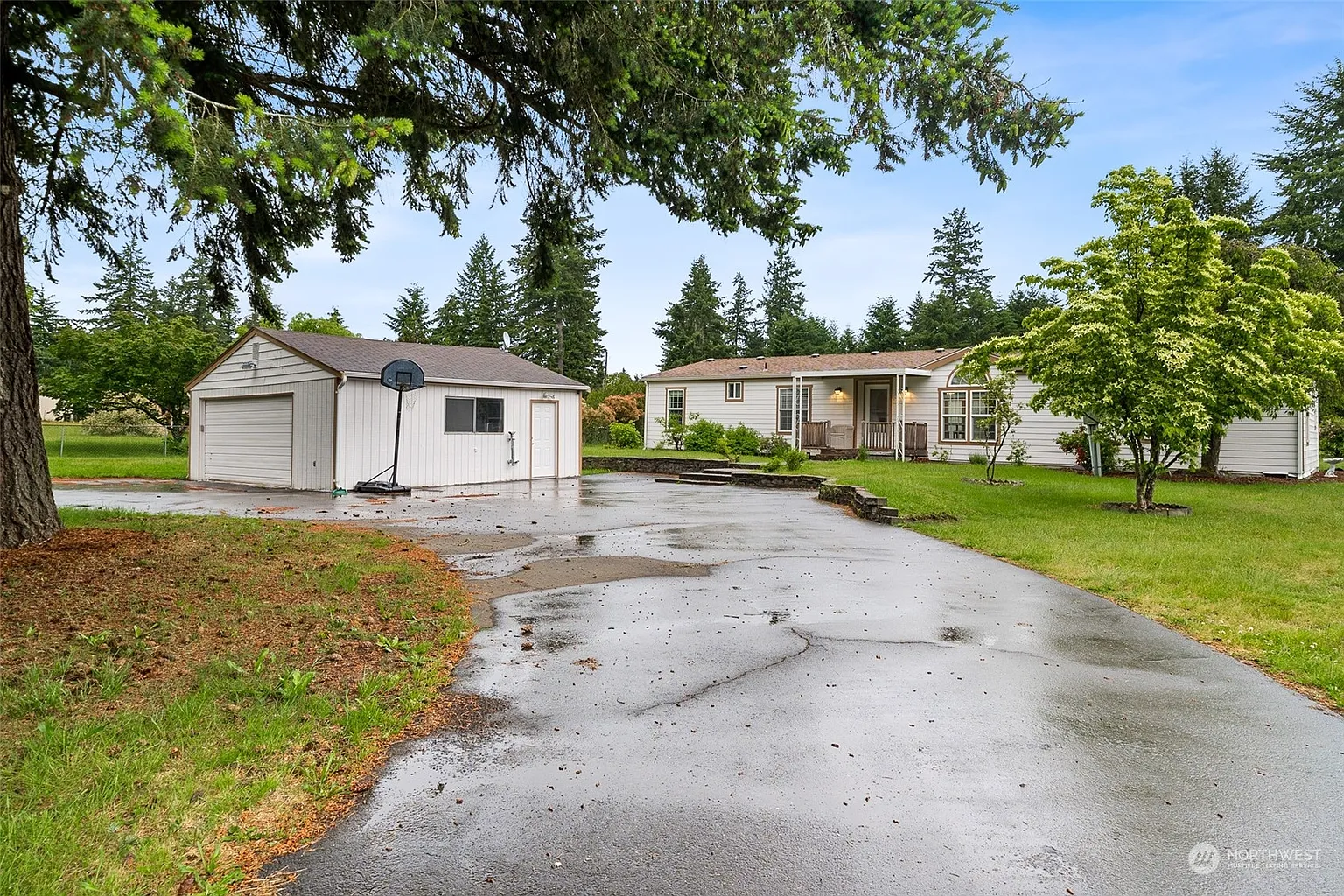 22617 32nd Avenue E photo 1