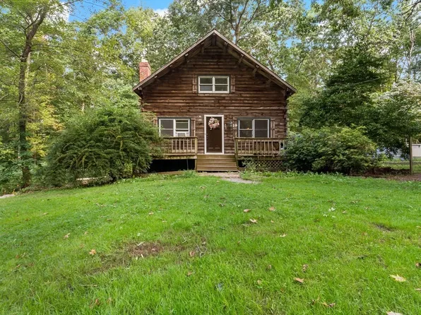 19 Oak St, Rehoboth, MA 02769