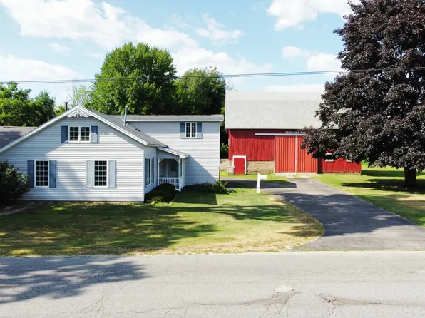 2151 E Coral Rd, Edmore, MI 48829