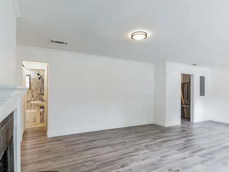 3636 Turton Ave — Photo 4