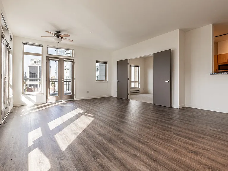 The Shelby Apartments — Photo 43