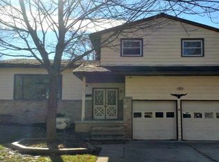 657 Mill Rd, Ravenna, OH 44266