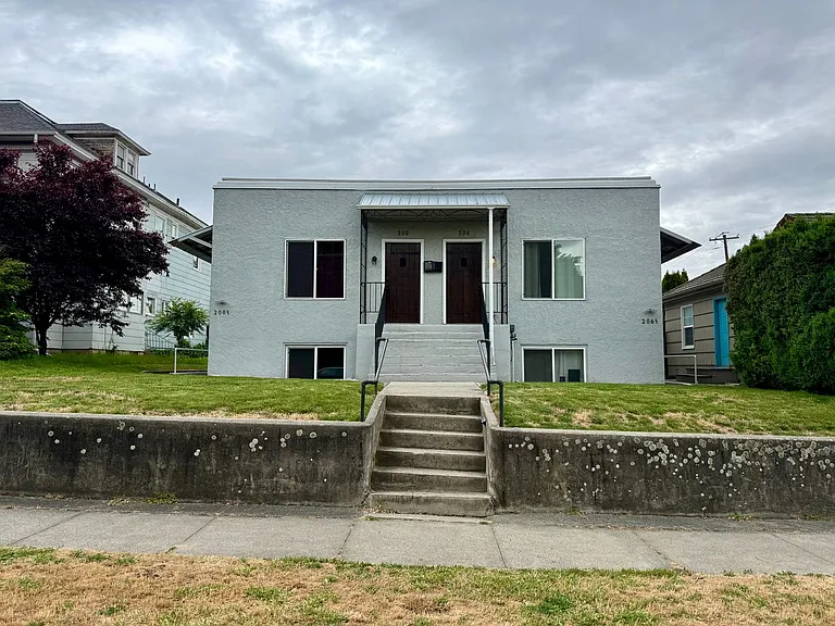 208 5th St — Photo 12