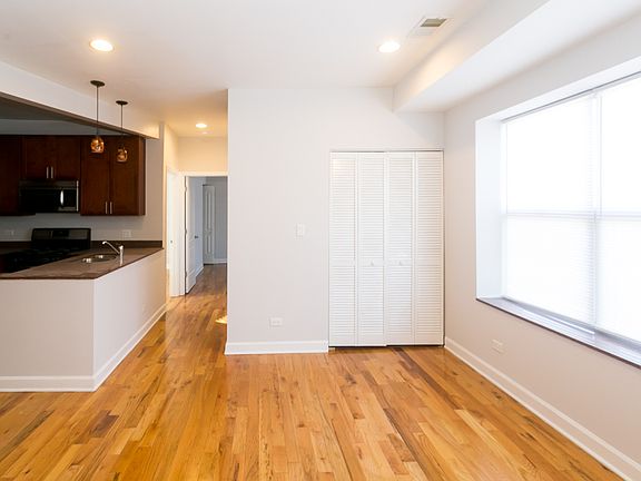 5th image of 7223 N Rogers Ave #4