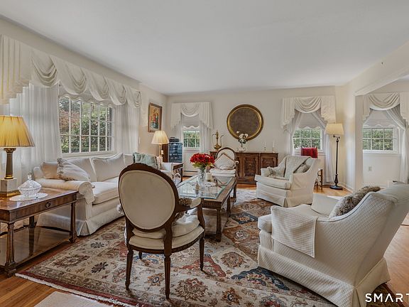 5th image of 64 Briar Hill Road