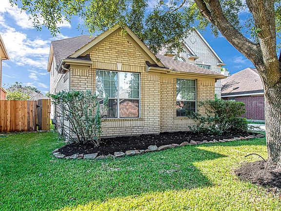 2nd image of 18211 Canyon Cypress Ln