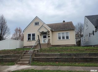 2128 3rd St, Moline, IL 61265