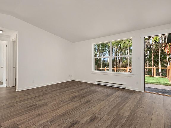 5th image of 1574 NE Park View Dr #5