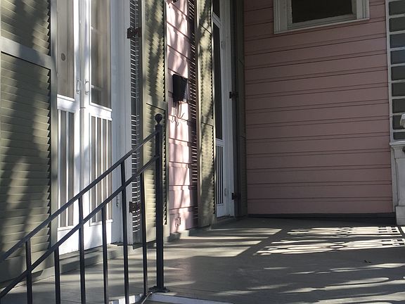 4th image of 3025 Prytania St #A
