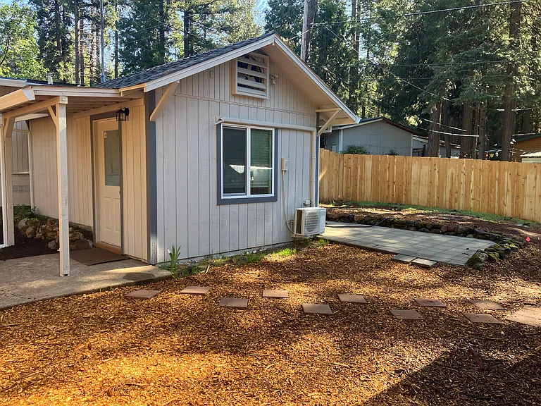 6414 Del Oro Dr — Photo 1