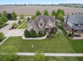 445 Monterey Dr, New Lenox, IL 60451