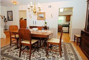Dining Rm