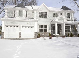 111 Azalea St, Paramus, NJ 07652