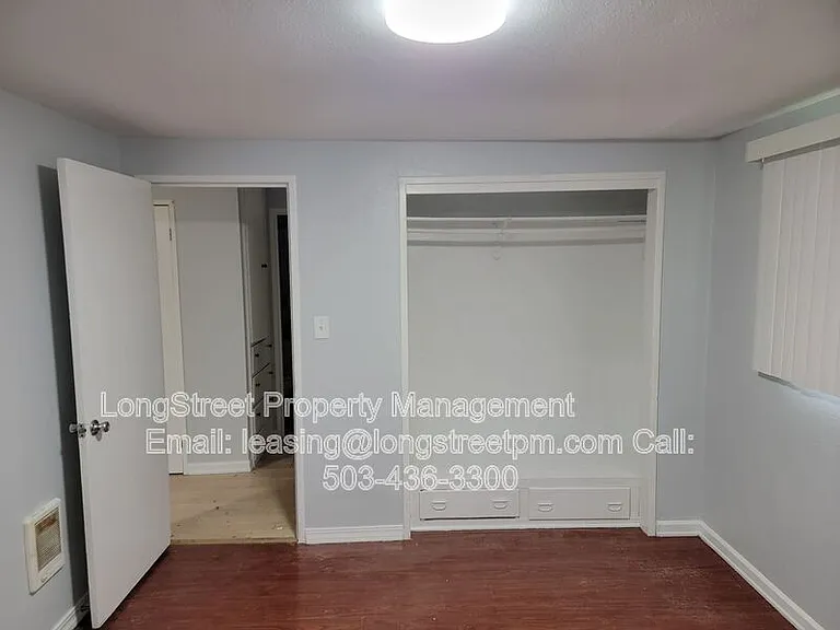 350 SE Lilly Ave #4 — Photo 14