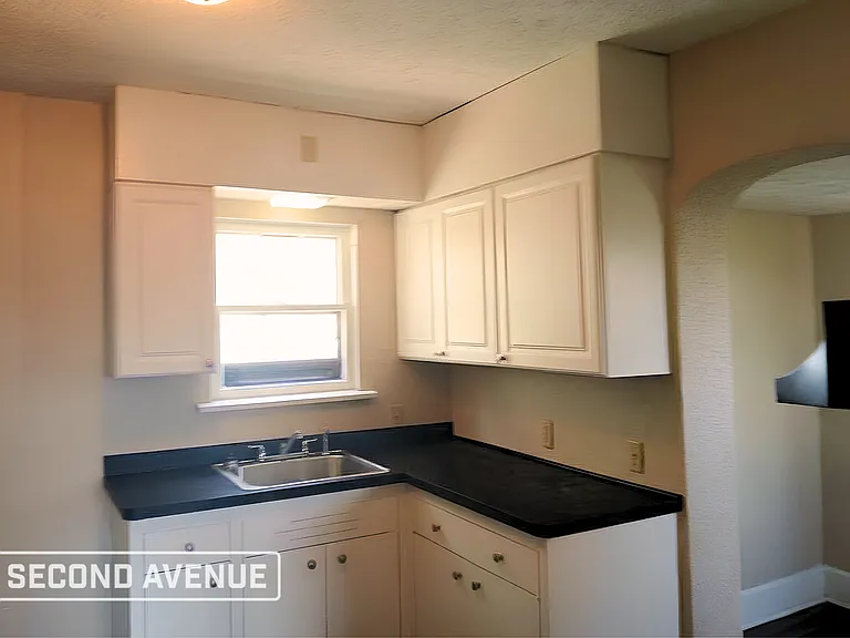 24 E Mapledale Ave — Photo 4