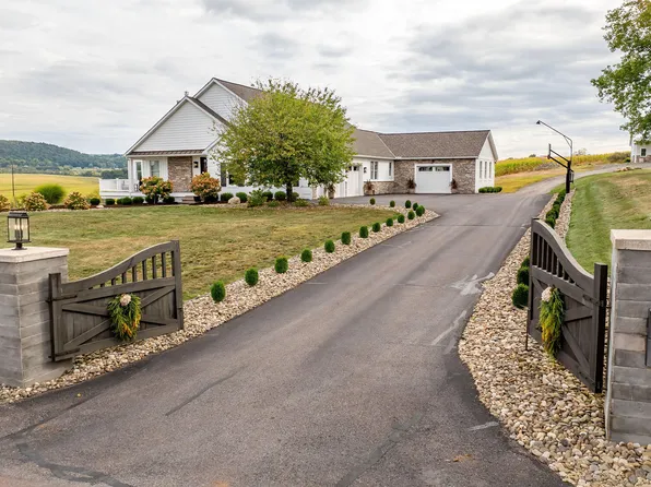 568 Beilys Rd, Bloomsburg, PA 17815