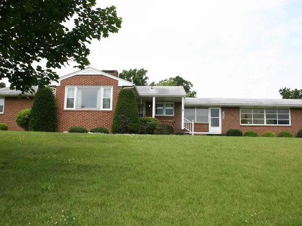 1854 New Hope And Crimora Rd, Crimora, VA 24431