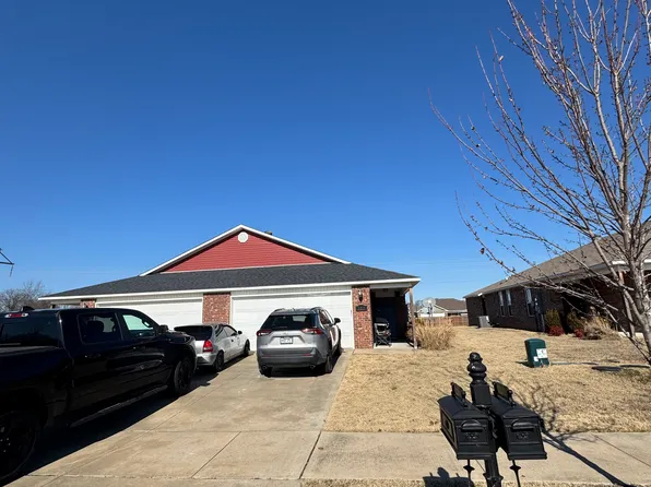 220 & 222 E Anabranch Ct #222, Farmington, AR 72730