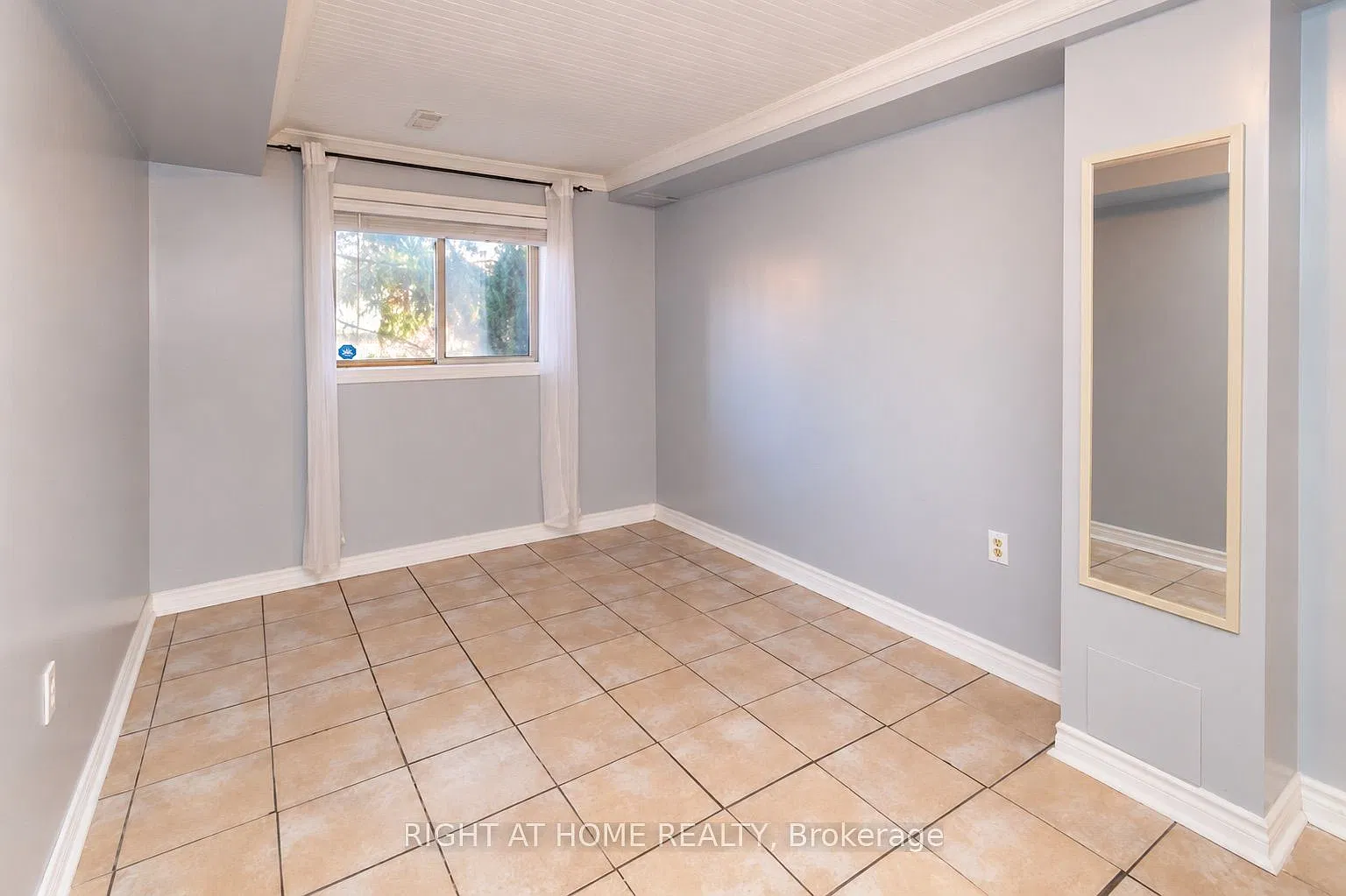 1 bed, $1,100 — Photo 2
